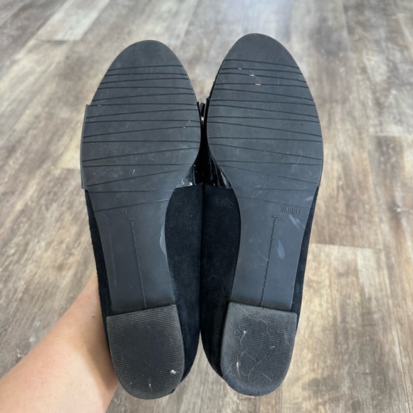 Vaneli Genie Elegant Black Suede Loafers with Patent Leather Bow Detail - Picture 4 of 8